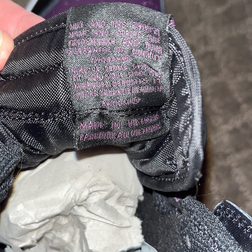 NWOB Nike Dunk High Fragment Beijing SNEAKERS Wine/Black/White ๐ต 9 - Picture 8 of 14